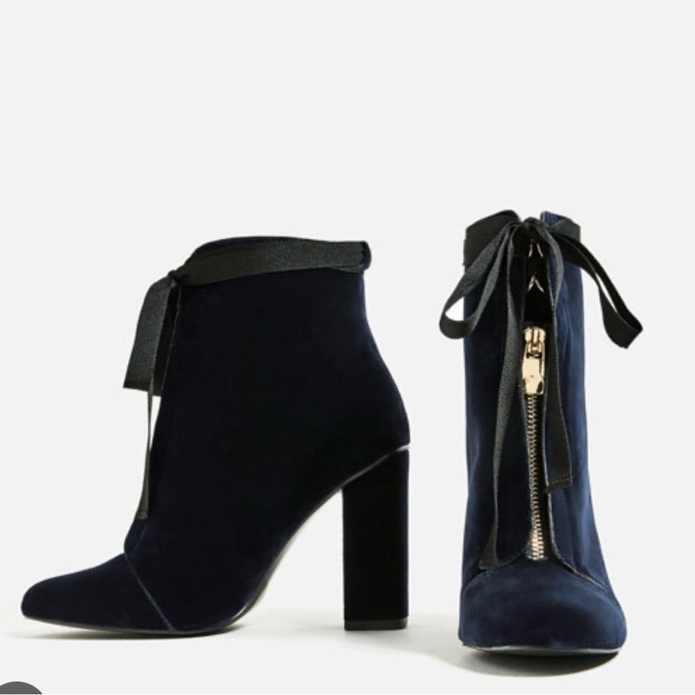 Zara Navy Lace-Up Ankle Boots with Chunky Heel